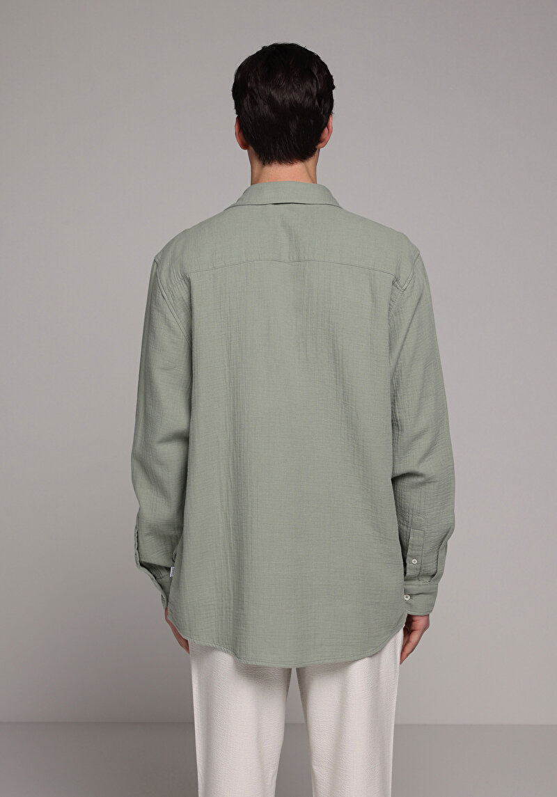 Imagine a Camasa Cu Maneca Lunga De Barbati Verde Relaxed Fit  Cl1080589