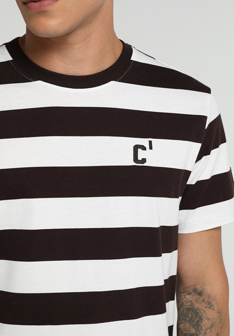 Imagine a Tricou Cu Maneca Scurta De Barbati Maro Regular Fit