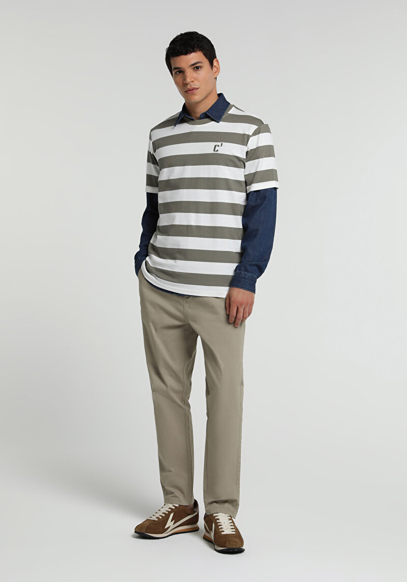 Imagine a Tricou Cu Maneca Scurta De Barbati Alb Regular Fit