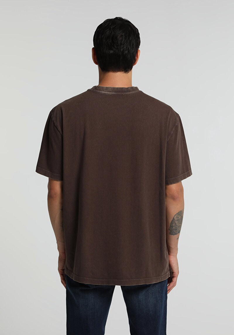 Imagine a Tricou Cu Maneca Scurta De Barbati Maro Relaxed Fit