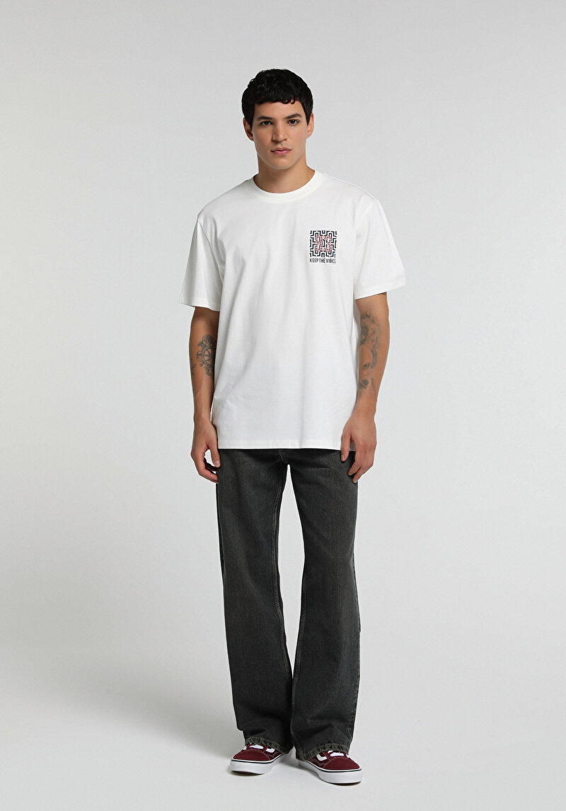 Imagine a Tricou Cu Maneca Scurta De Barbati Alb Relaxed Fit