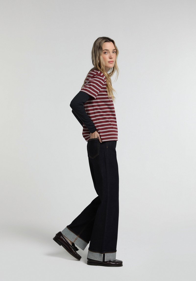 Imagine a Tricou Cu Maneca Scurta De Dama Regular Fit