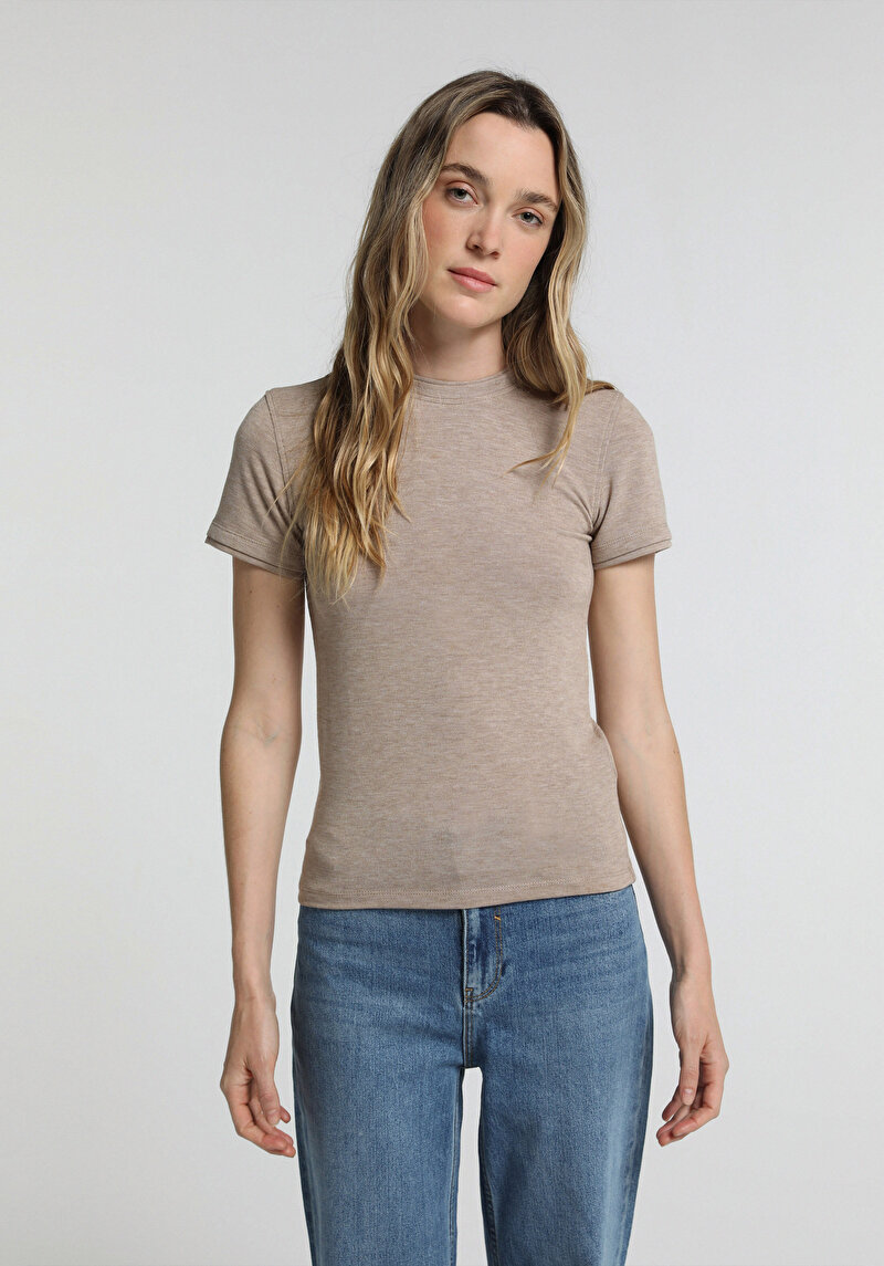 Imagine a Pulover Cu Mâneci Scurte De Dama Bej Slim Fit
