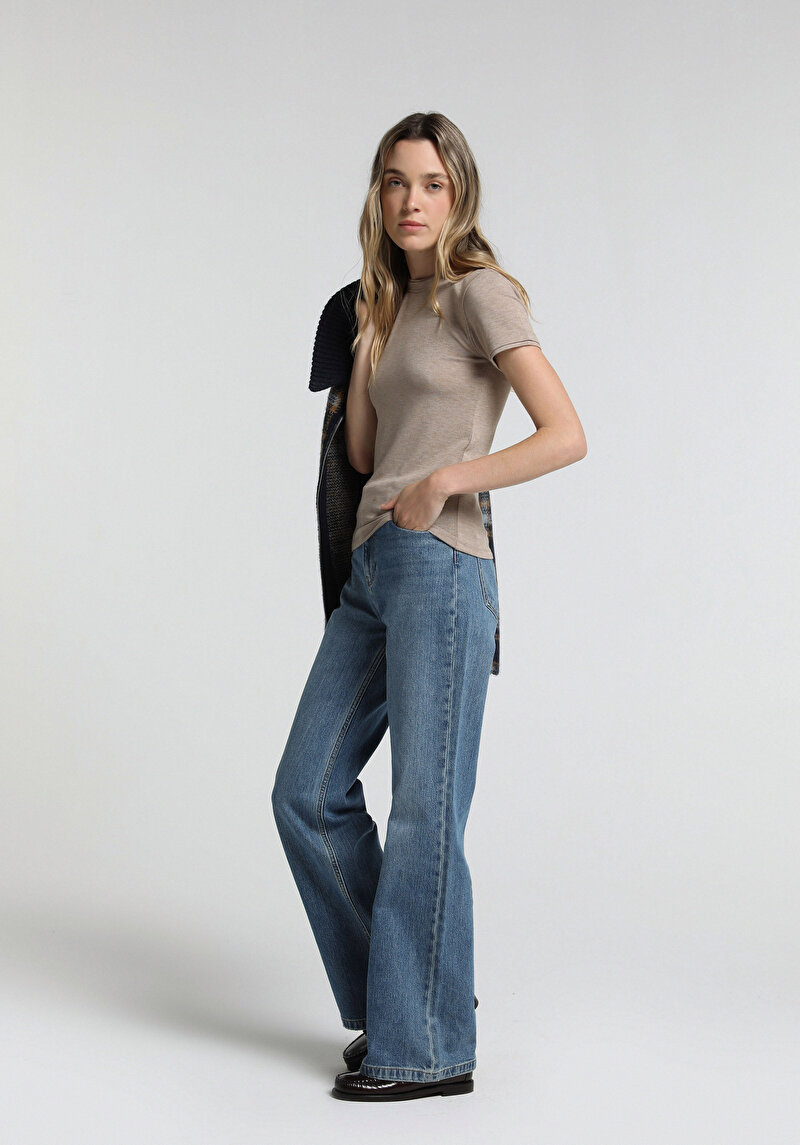 Imagine a Pulover Cu Mâneci Scurte De Dama Bej Slim Fit
