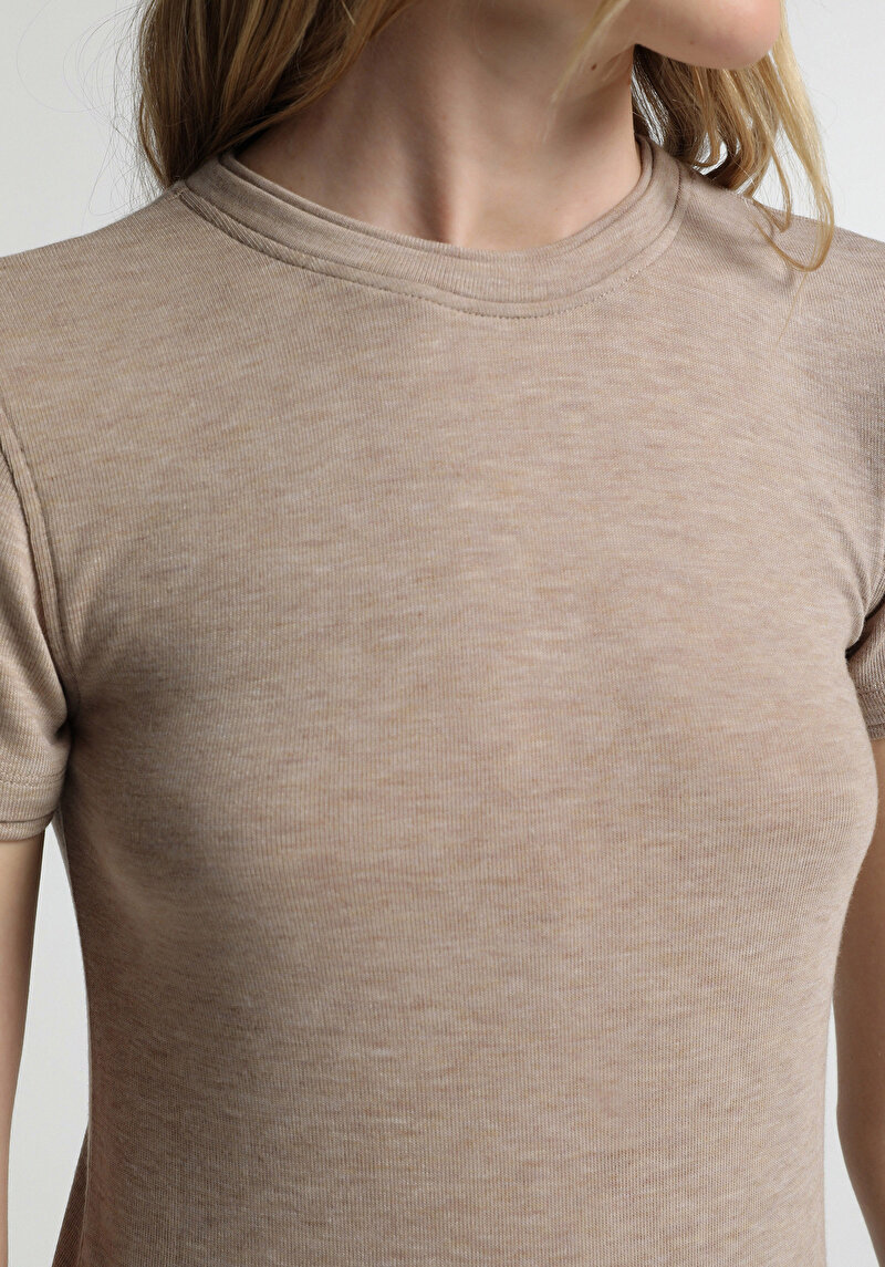 Imagine a Pulover Cu Mâneci Scurte De Dama Bej Slim Fit