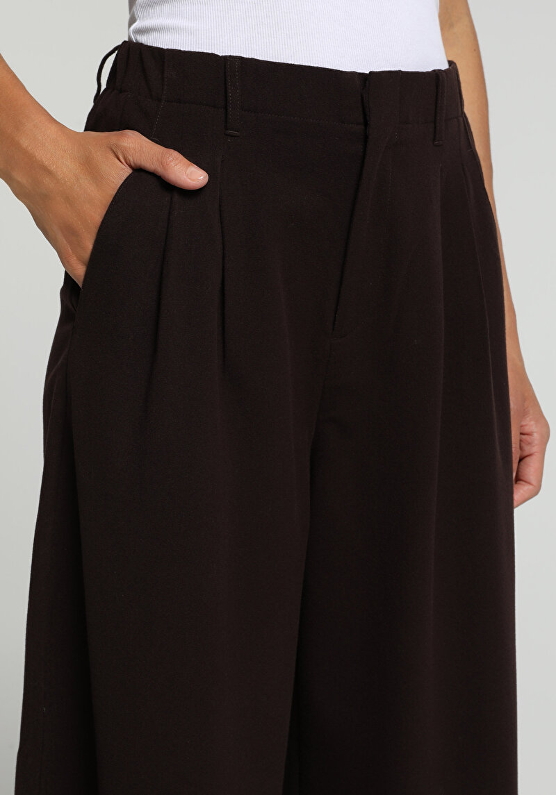 Imagine a Pantaloni De Dama Maro Regular Fit