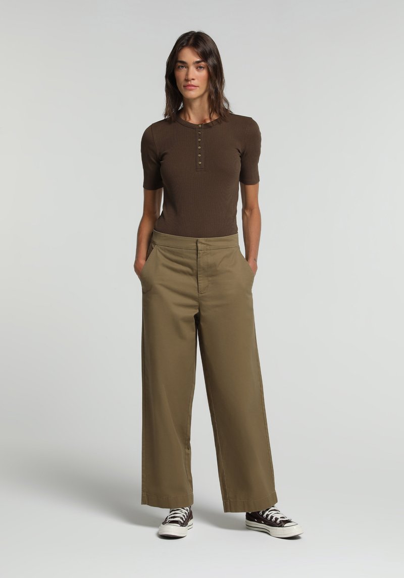 Imagine a Pantaloni De Dama Regular Fit