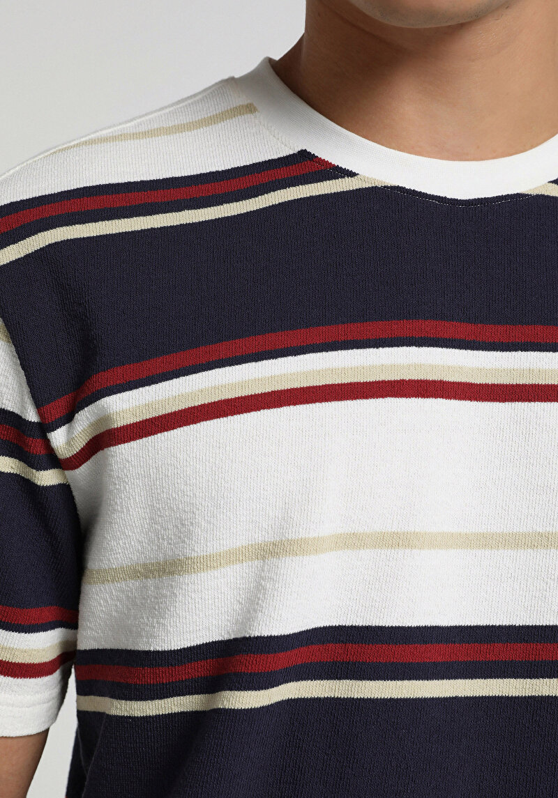 Imagine a Tricou Cu Maneca Scurta De Barbati Alb Regular Fit