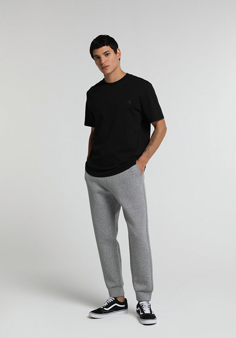 Imagine a Tricou Cu Maneca Scurta De Barbati Negru Regular Fit