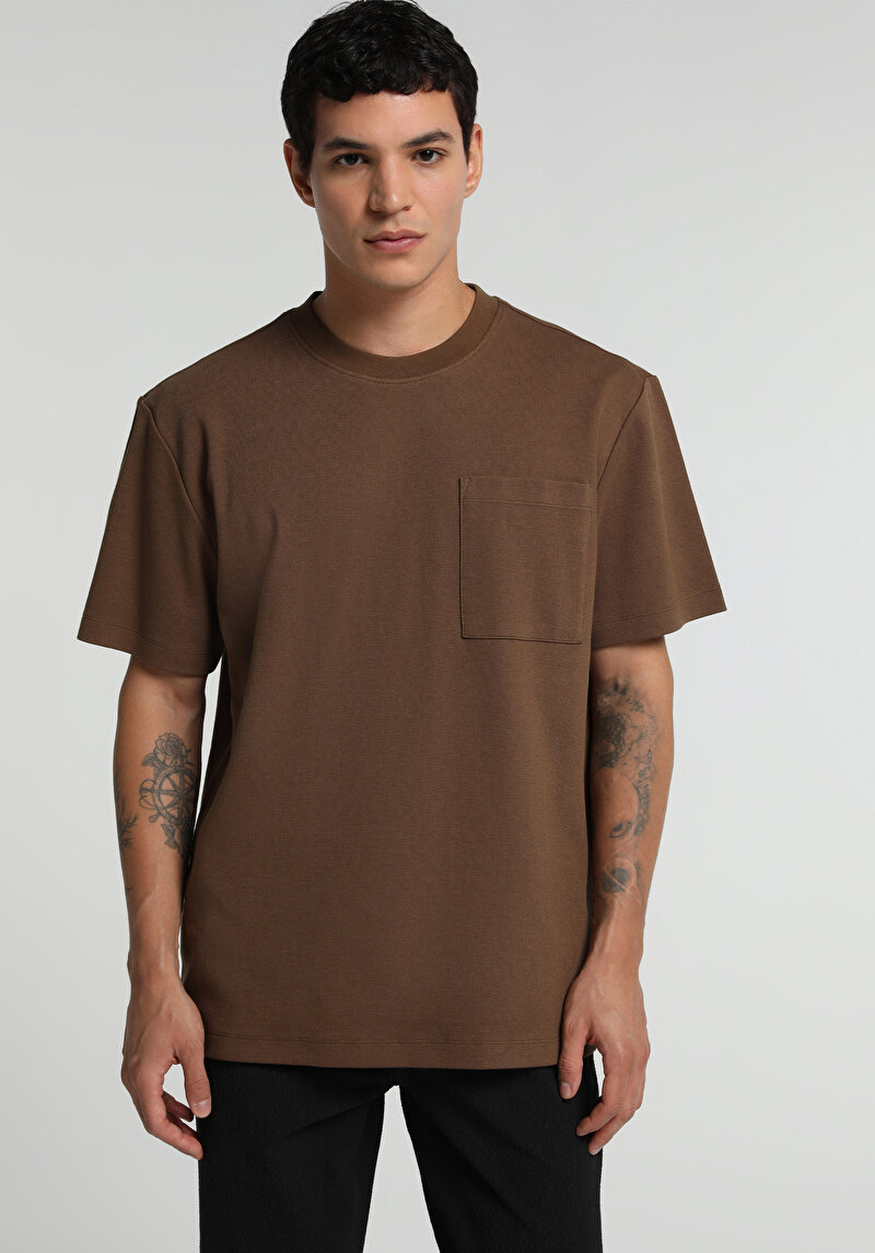 Imagine a Tricou Cu Maneca Scurta De Barbati Maro Relaxed Fit