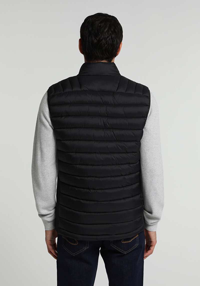 Imagine a Vesta De Barbati Negru Slim Fit