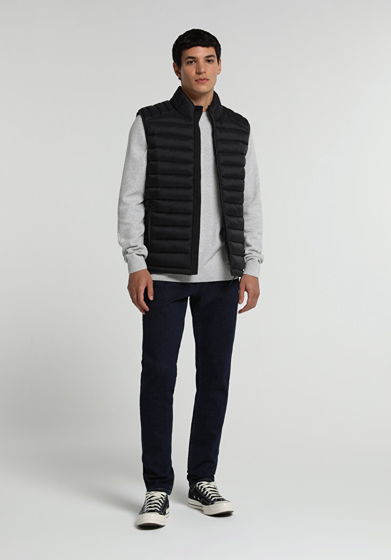 Imagine a Vesta De Barbati Negru Slim Fit