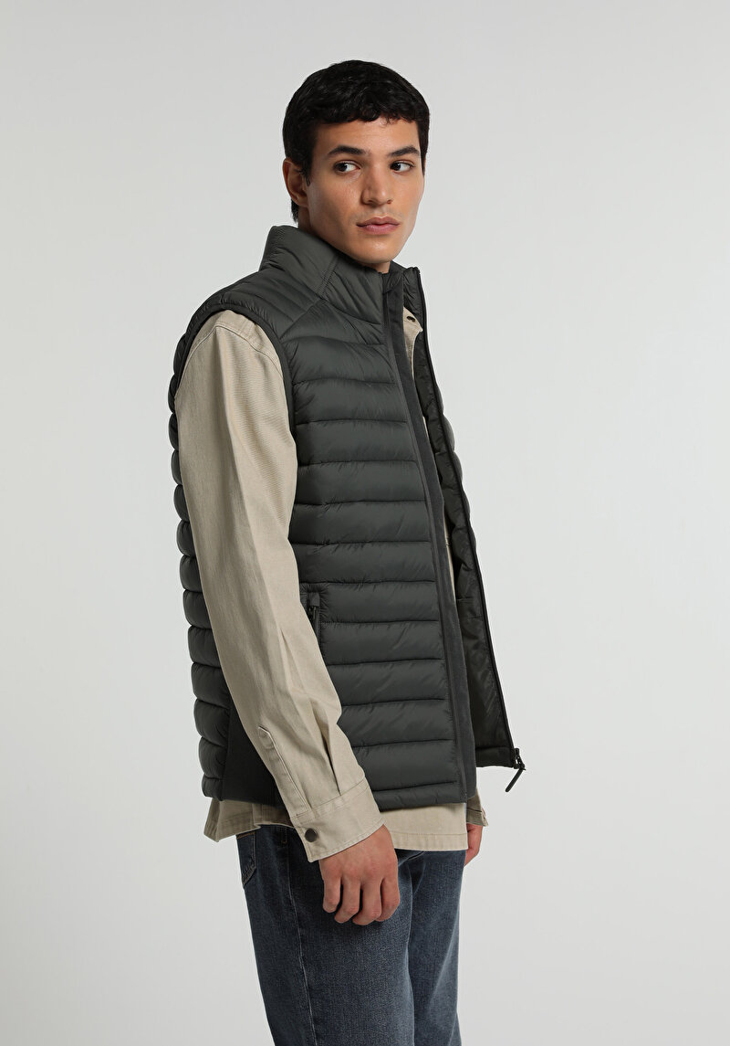 Imagine a Vesta De Barbati Verde Slim Fit
