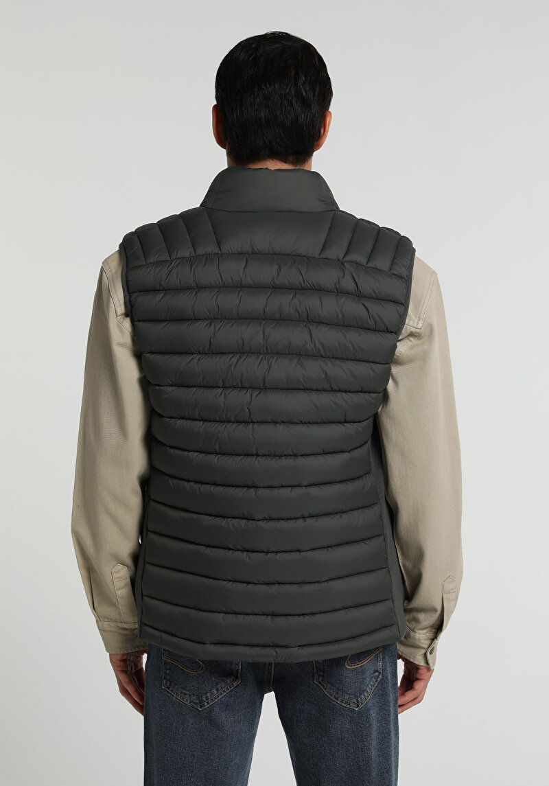 Imagine a Vesta De Barbati Verde Slim Fit