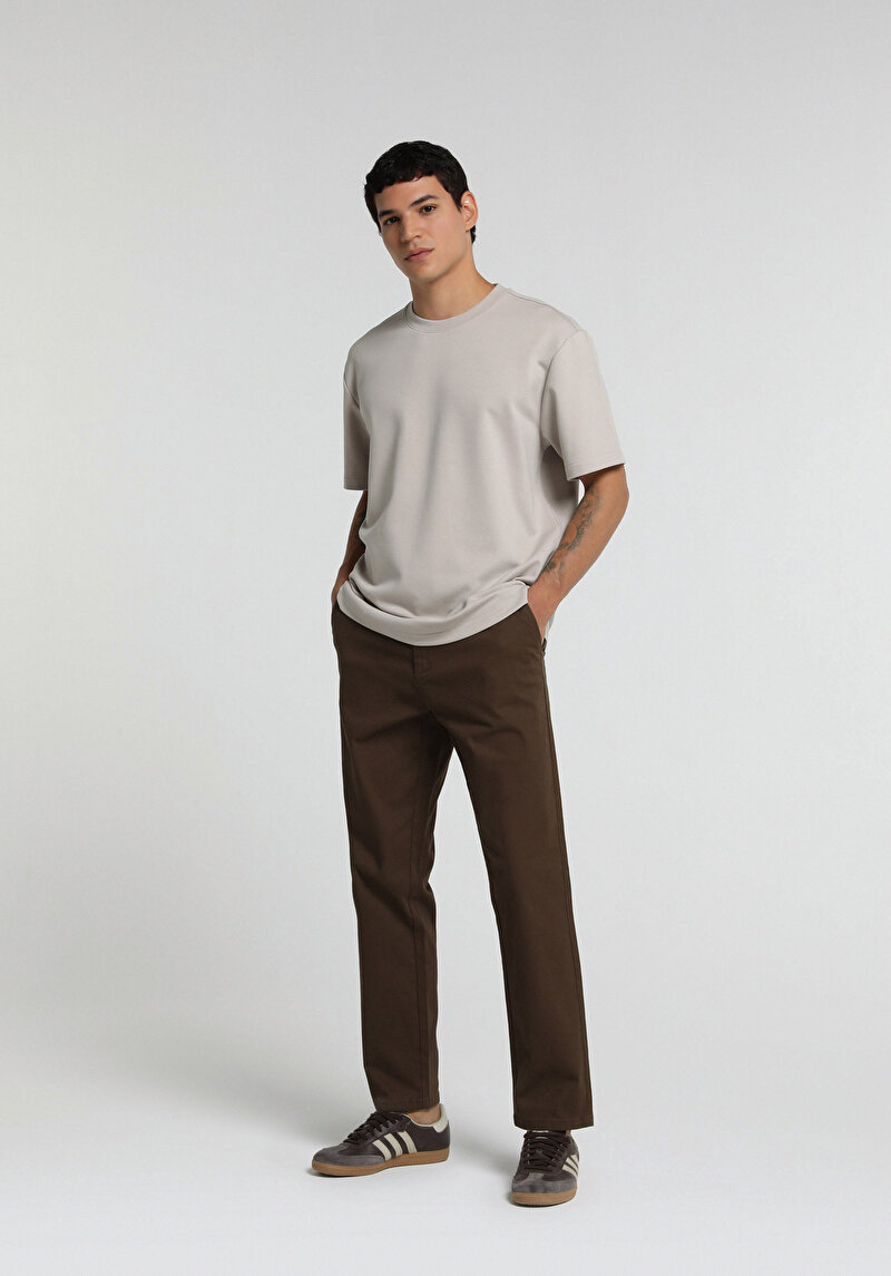 Imagine a Pantaloni De Barbati Maro Regular Fit