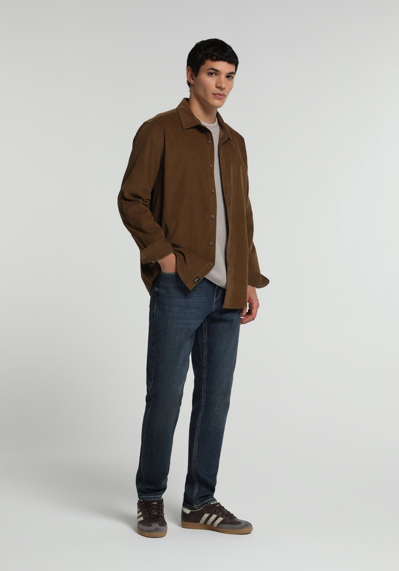 Imagine a Pantaloni De Barbati Slim Tapered Fit 067 Jack