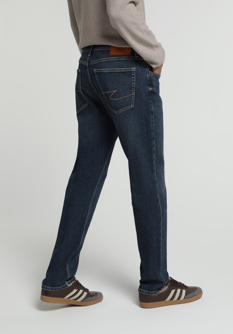 Imagine a Pantaloni De Barbati Slim Tapered Fit 067 Jack