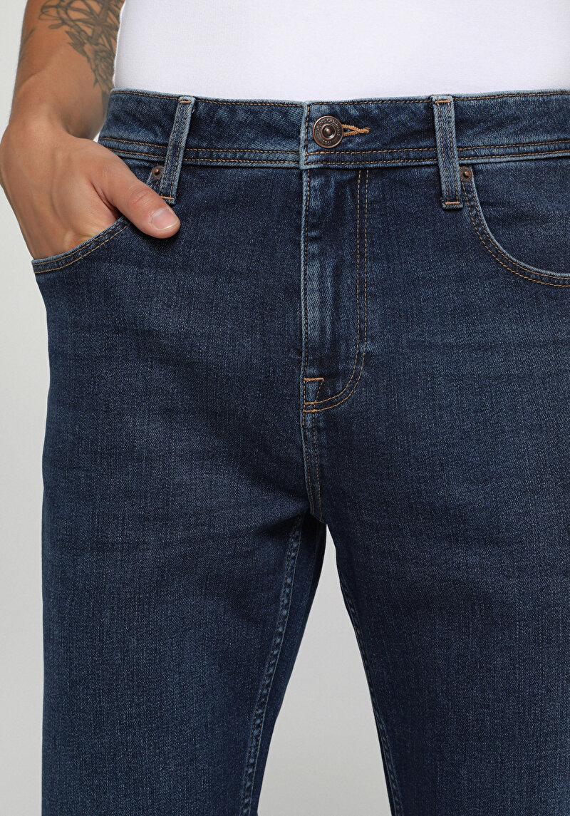 Imagine a Pantaloni De Barbati  Straight Fit 044 Karl