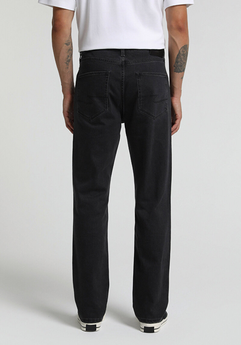 Imagine a Pantaloni De Barbati  Straight Fit 044 Karl