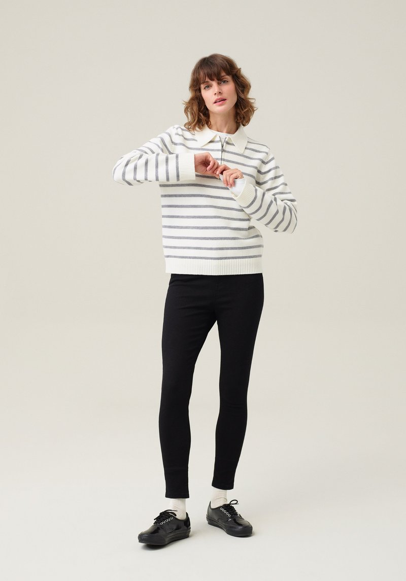 Imagine a Pantaloni De Dama Skinny Fit 703 Carla