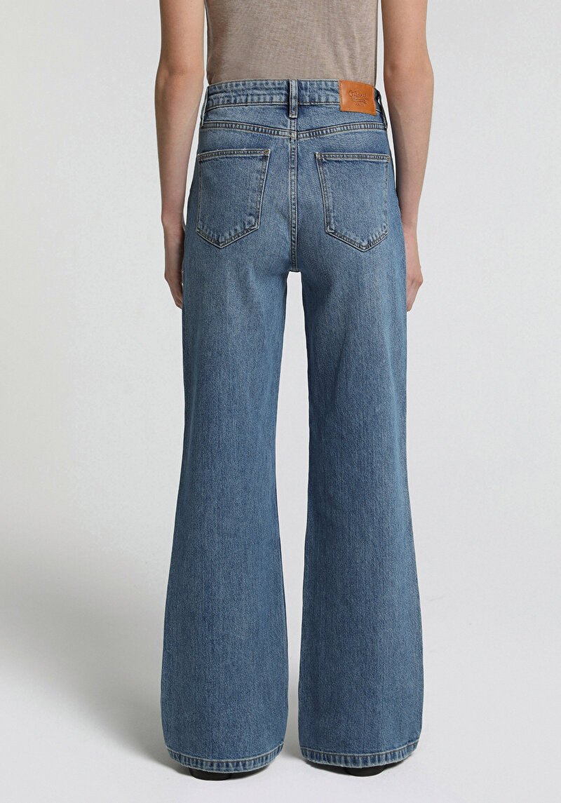 Imagine a Pantaloni De Dama High Rise Super Flare Fit 793 Marissa