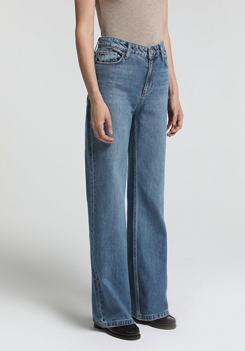 Imagine a Pantaloni De Dama  High Rise Super Flare Fit 793 Marissa