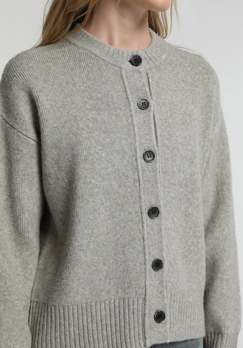 Imagine a Cardigan De Dama Gri Regular Fit