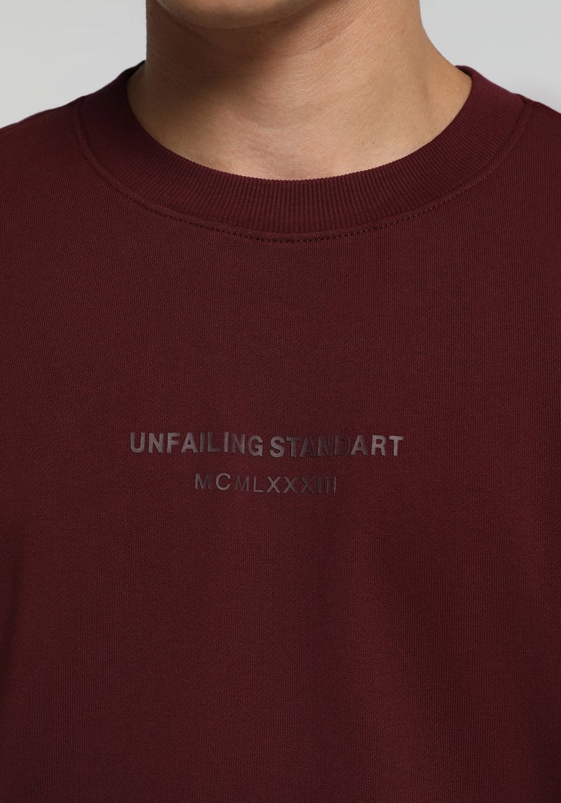 Imagine a Hanorac / Bluza De Barbati Mov Relaxed Fit