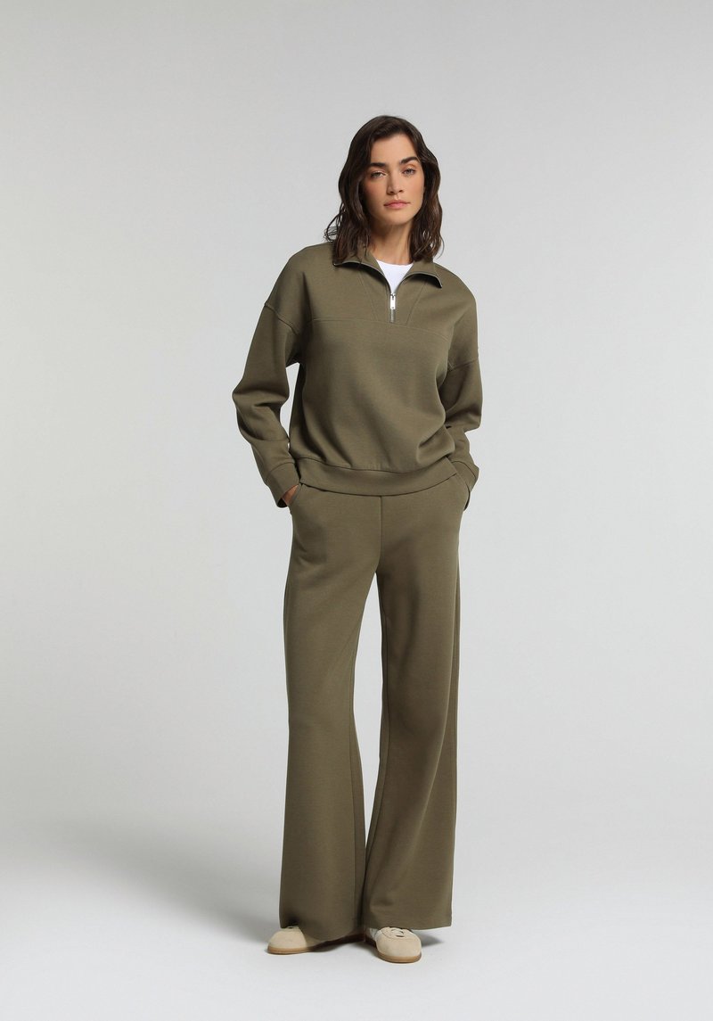 Imagine a Hanorac / Bluza De Dama Kaki Regular Fit