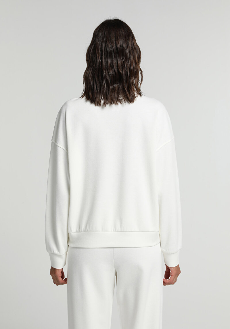Imagine a Hanorac / Bluza De Dama Alb Regular Fit