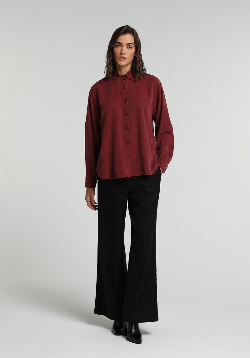 Imagine a Camasa Cu Maneca Lunga De Dama Bordo Boyfriend Fit
