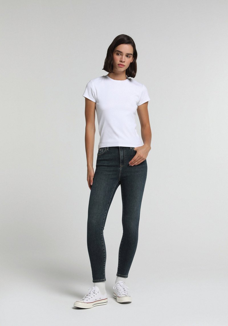 Imagine a Pantaloni De Dama High Rise Super Skinny Fit 760 Diana