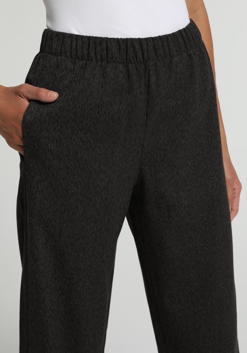 Imagine a Pantaloni De Dama Antracit Regular Fit