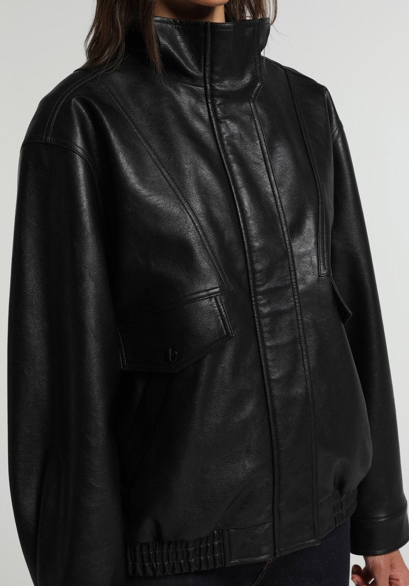 Imagine a Jacheta De Dama Negru Regular Fit