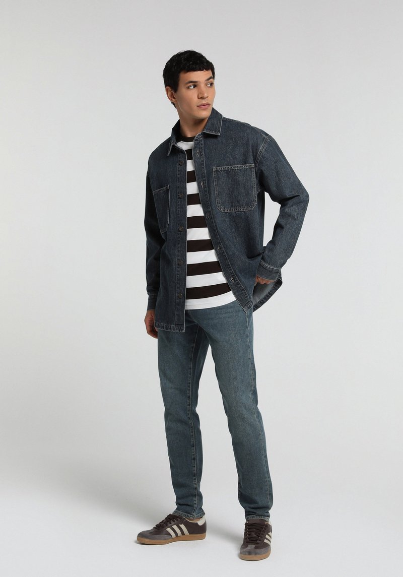 Imagine a Pantaloni De Barbati  Slim Fit 041 Danny