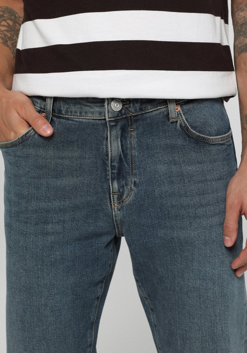 Imagine a Pantaloni De Barbati  Slim Fit 041 Danny