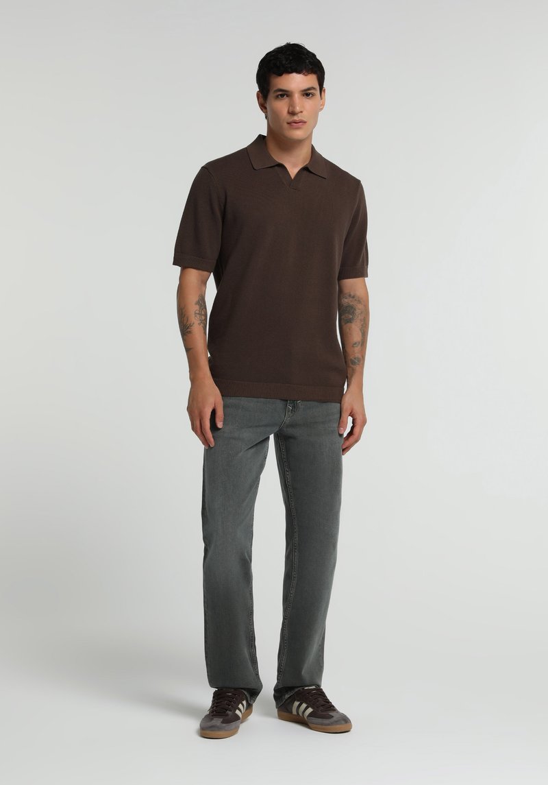 Imagine a Pantaloni De Barbati Relaxed Straight Fit 045 David
