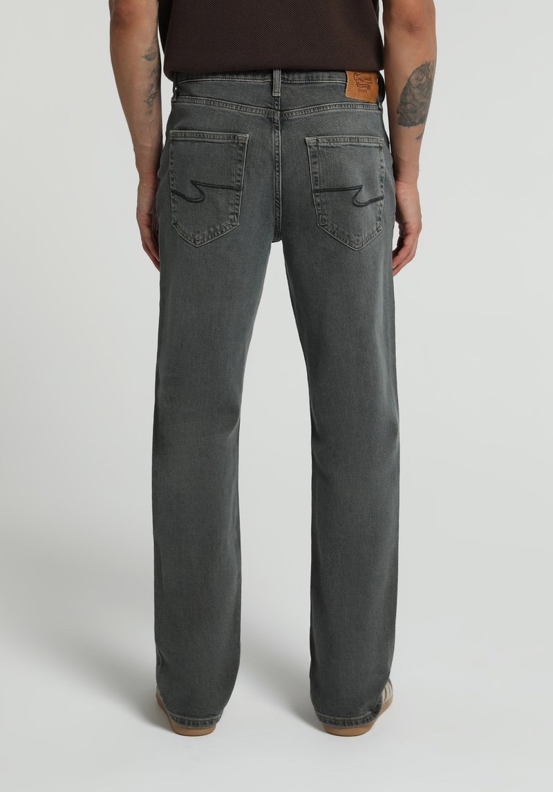 Imagine a Pantaloni De Barbati  Relaxed Straight Fit 045 David