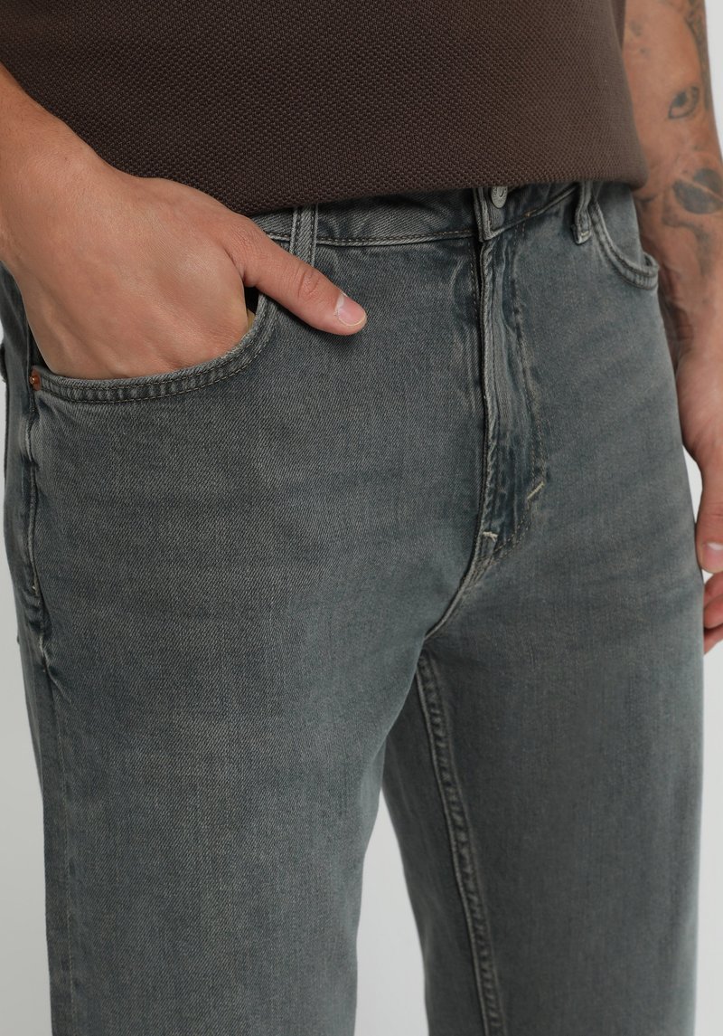 Imagine a Pantaloni De Barbati  Relaxed Straight Fit 045 David