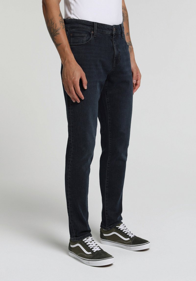 Imagine a Pantaloni De Barbati Slim Fit 041 Danny