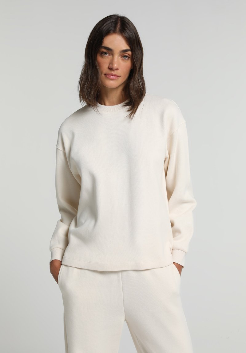 Imagine a Hanorac / Bluza De Dama Alb Regular Fit