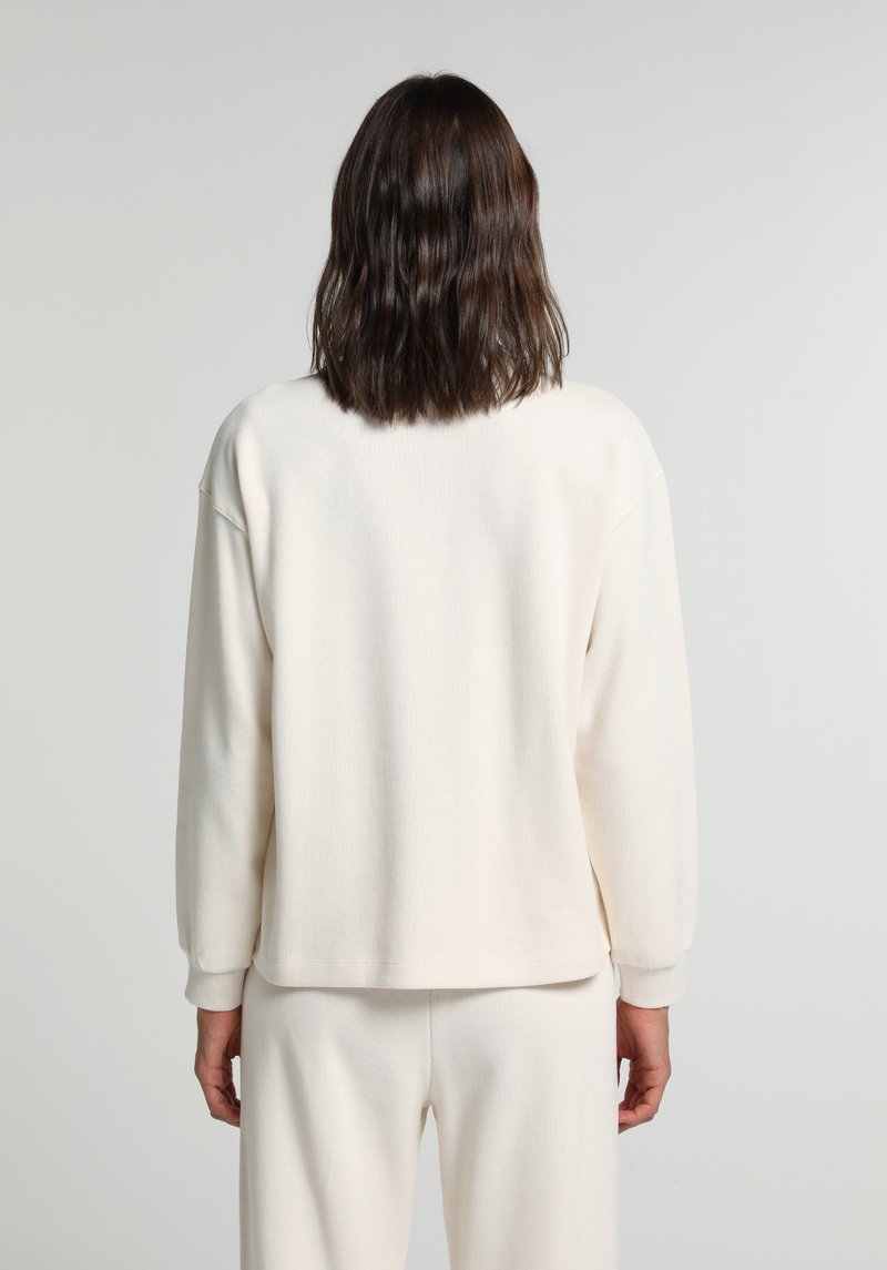 Imagine a Hanorac / Bluza De Dama Alb Regular Fit