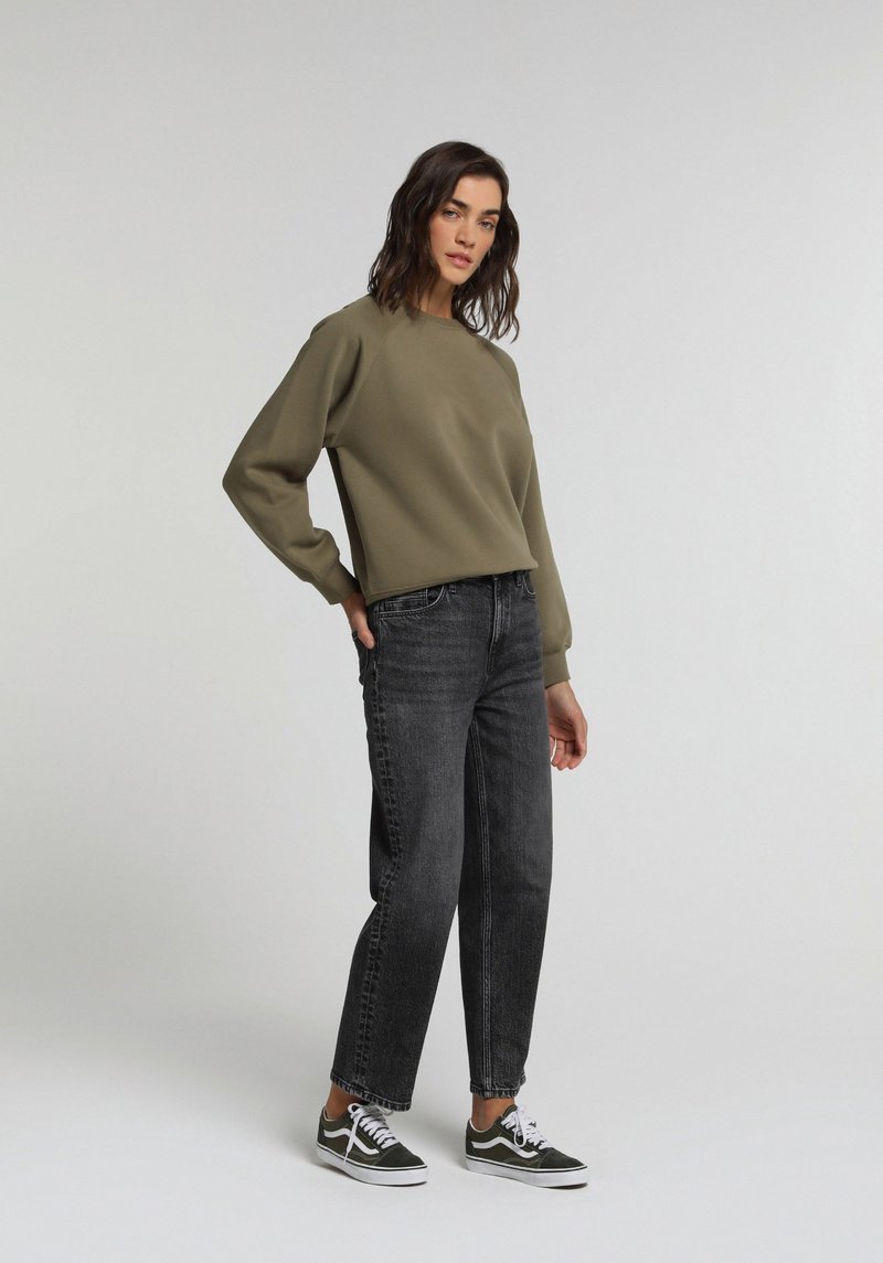 Imagine a Pantaloni De Dama  Slim Tapered Fit 884 Lauren