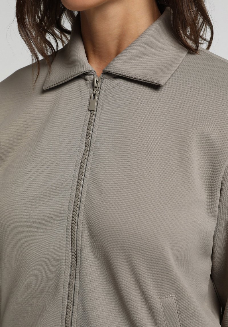 Imagine a Hanorac / Bluza De Dama  Regular Fit