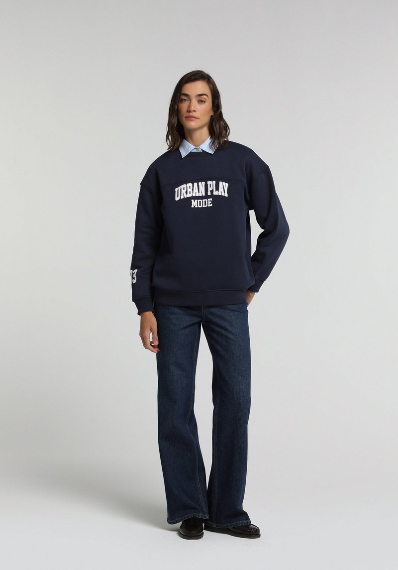 Imagine a Hanorac / Bluza De Dama Albastru Marin Regular Fit