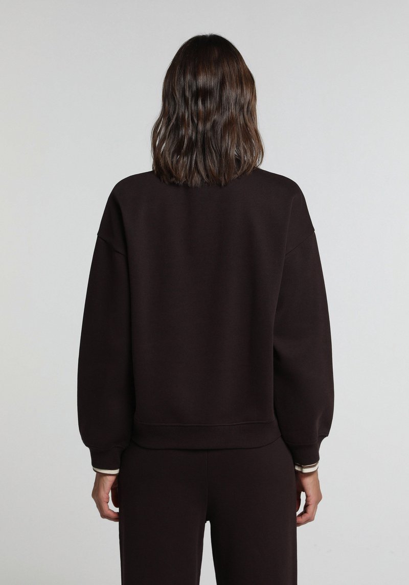 Imagine a Hanorac / Bluza De Dama Mov Regular Fit