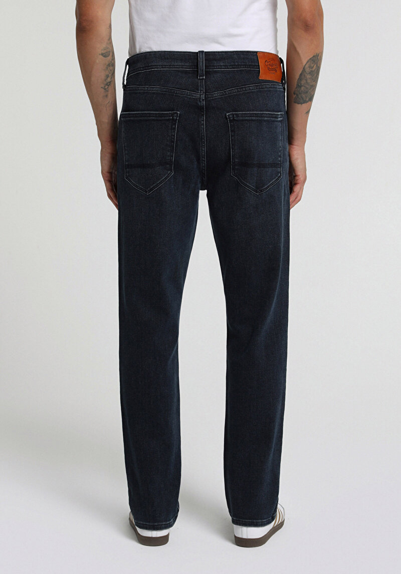 Imagine a Pantaloni De Barbati Straight Fit 044 Karl