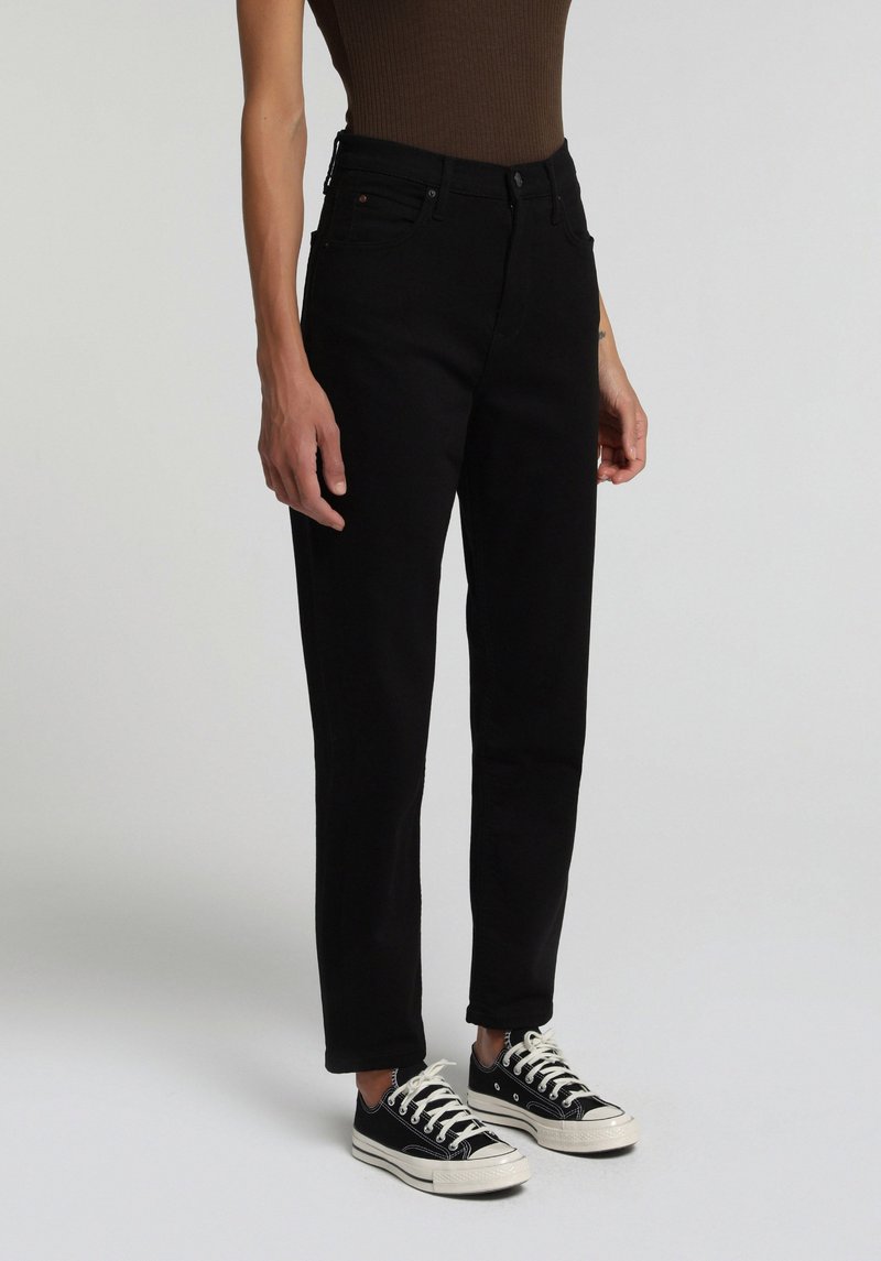 Imagine a Pantaloni De Dama  Mom Fit 896  Maria