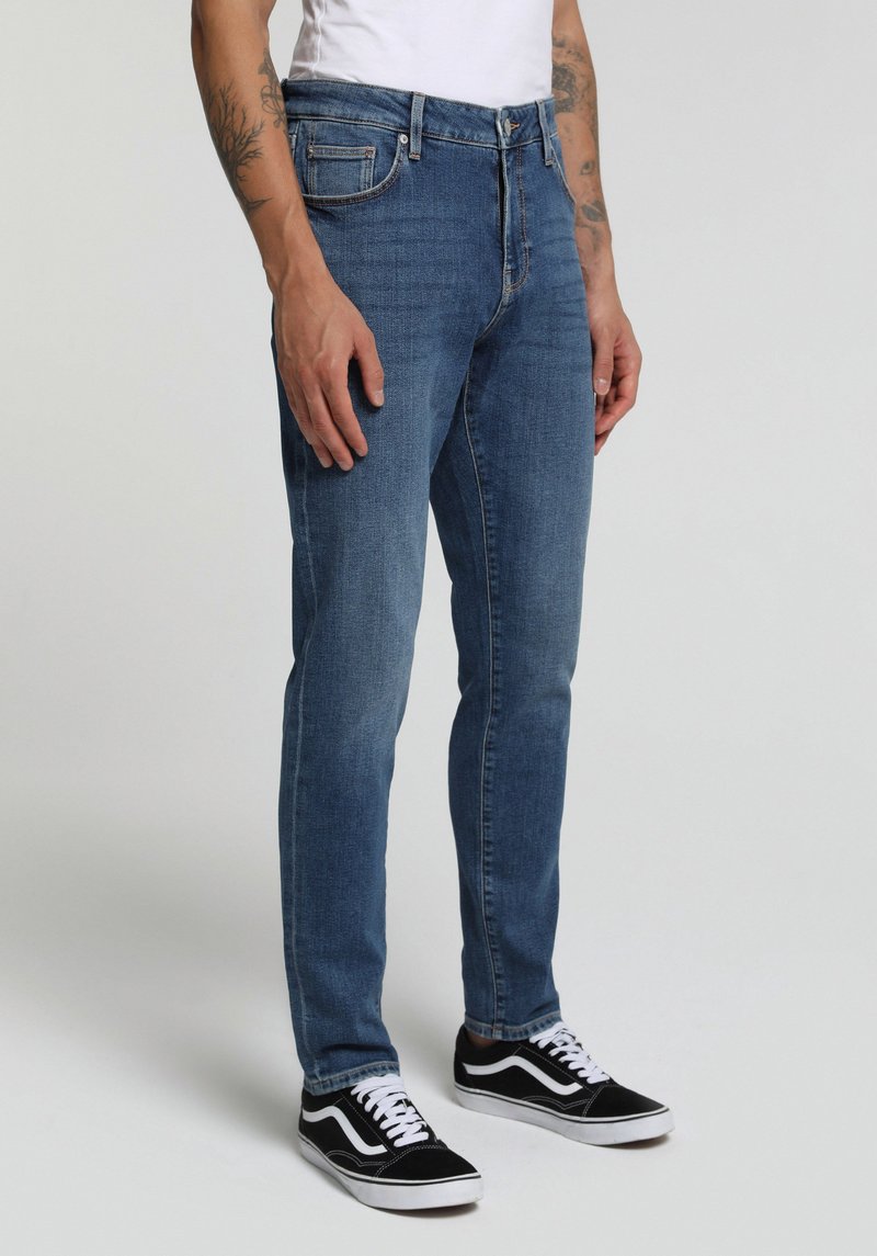 Imagine a Pantaloni De Barbati Slim Fit 041 Danny