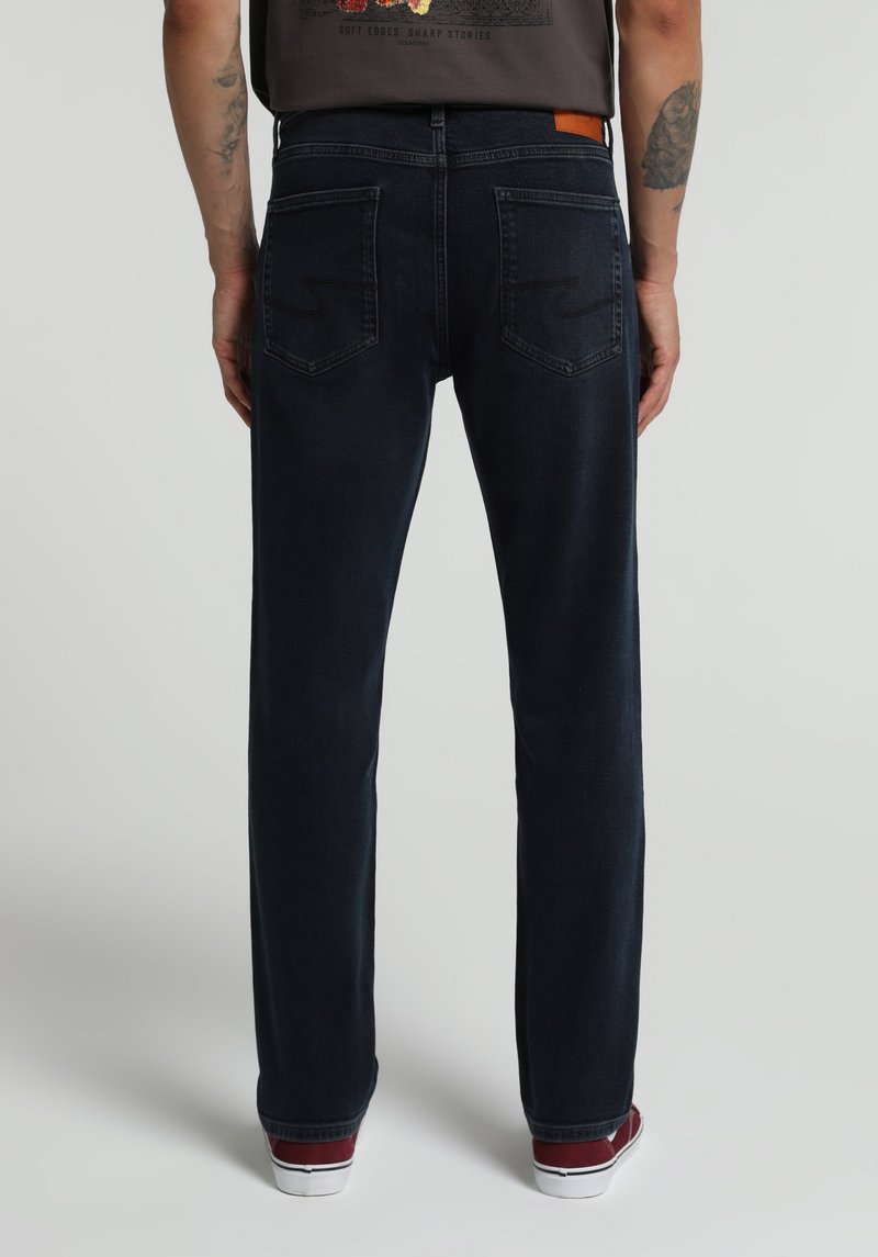 Imagine a Pantaloni De Barbati  Slim Tapered Fit 067 Jack